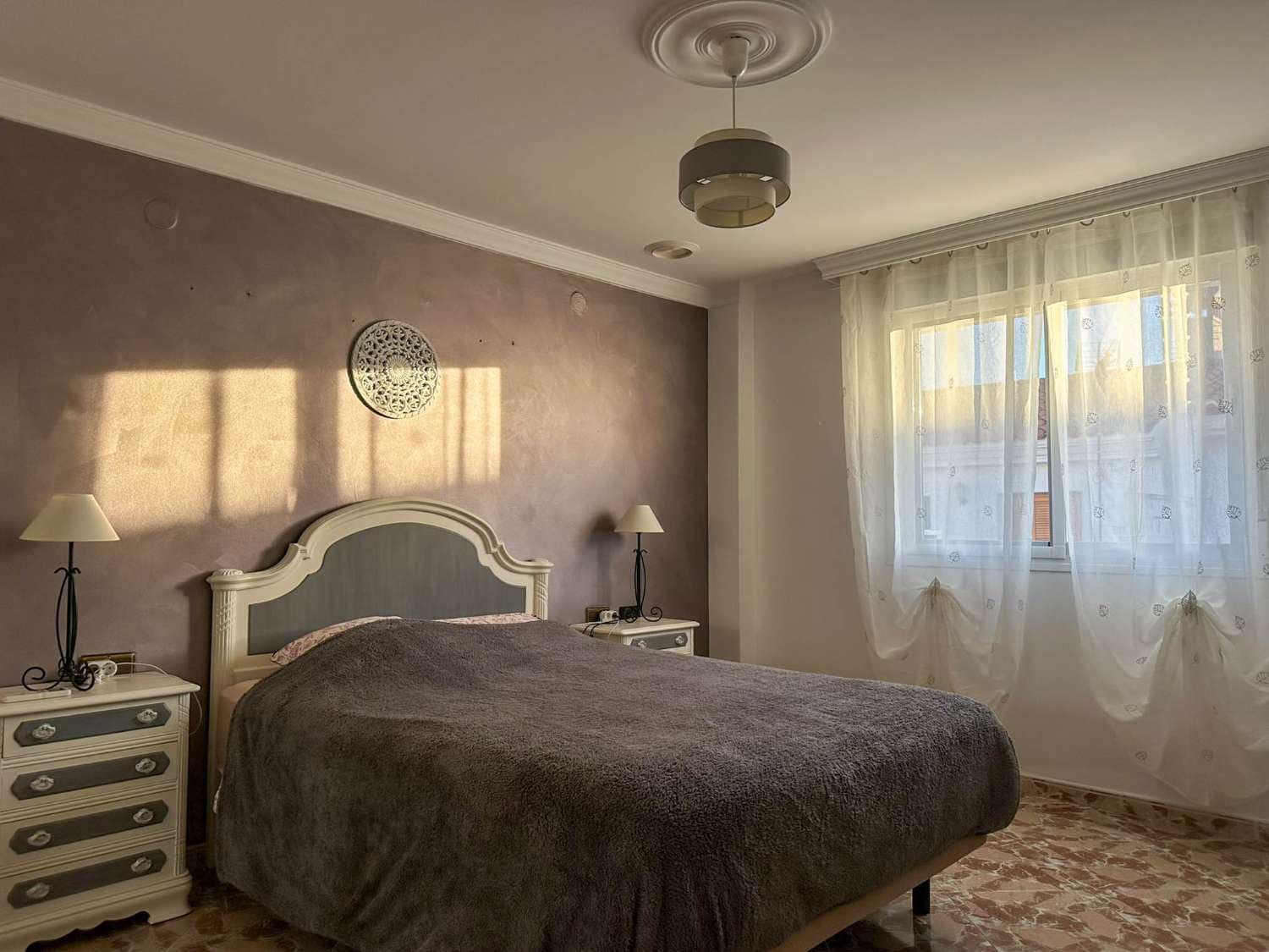 Piso de 3 habitaciones en Vélez de Benaudalla en alquiler - 750 € (Ref: 9518557)