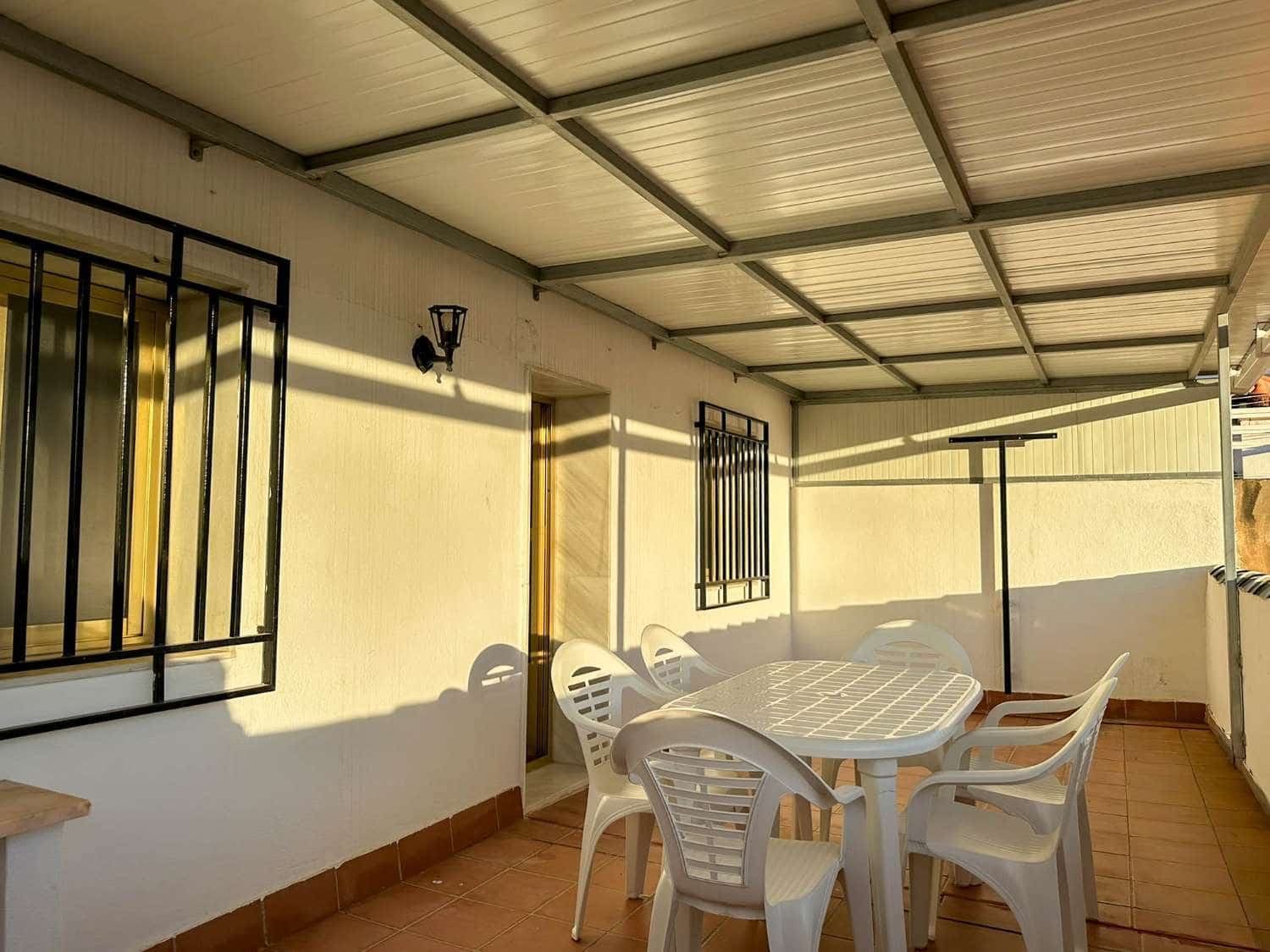 Piso de 3 habitaciones en Vélez de Benaudalla en alquiler - 750 € (Ref: 9518557)