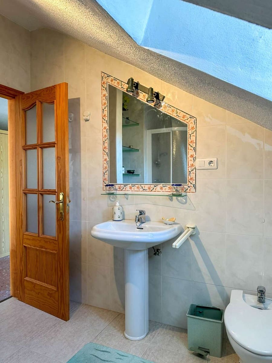 3 makuuhuone Omakotitalo myytävänä paikassa Salobrena - 850 000 € (Ref: 9533332)