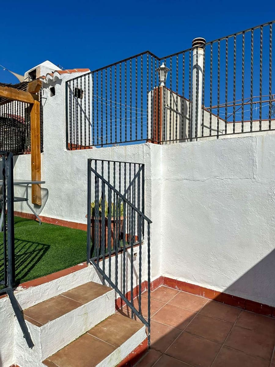 Casa de 3 habitaciones en Salobreña en venta - 259.000 € (Ref: 9557762)