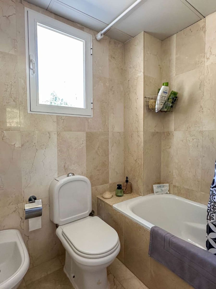 2 slaapkamer Rijtjeshuis te koop in Salobrena met zwembad garage - € 270.000 (Ref: 9604656)