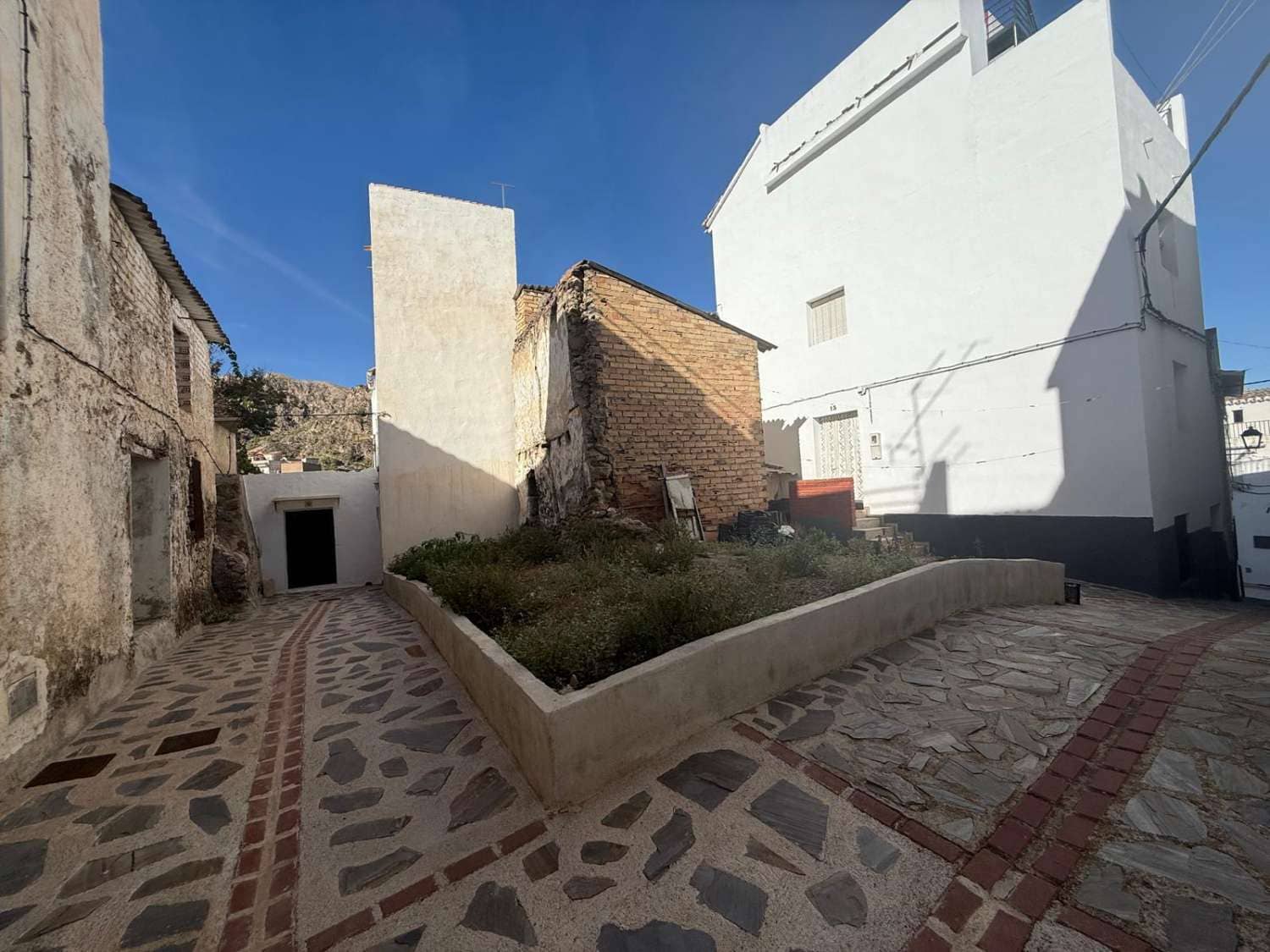 Tontti myytävänä paikassa Los Guajares - 15 000 € (Ref: 9604657)