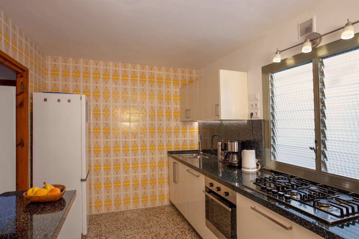 3 slaapkamer Appartement te koop in Salobrena - € 260.000 (Ref: 9644590)