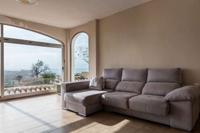 Chalet de 5 habitaciones en Salobreña en venta - 510.000 € (Ref: 9658427)