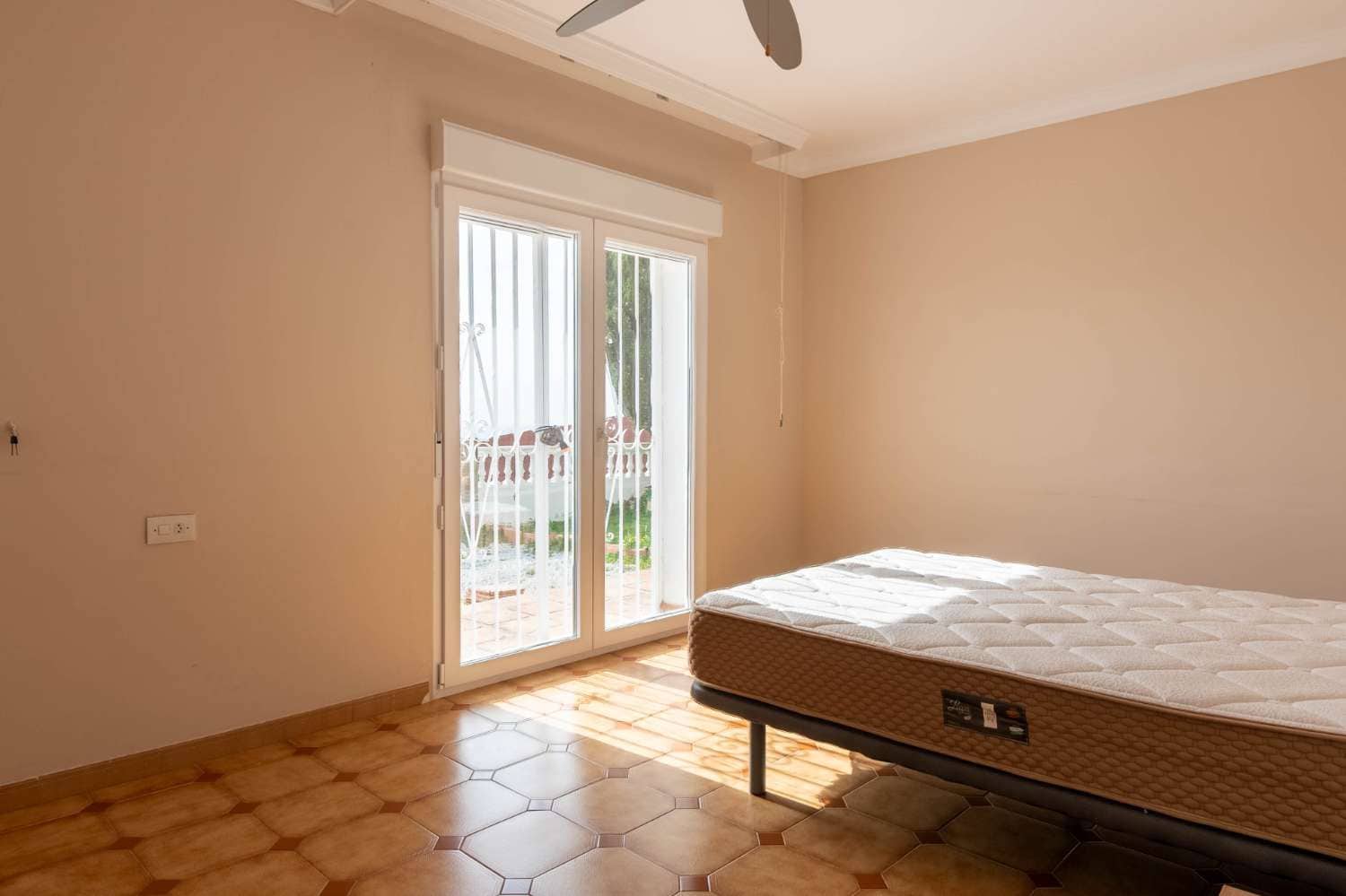 5 quarto Moradia para venda em Salobrena - 510 000 € (Ref: 9658427)