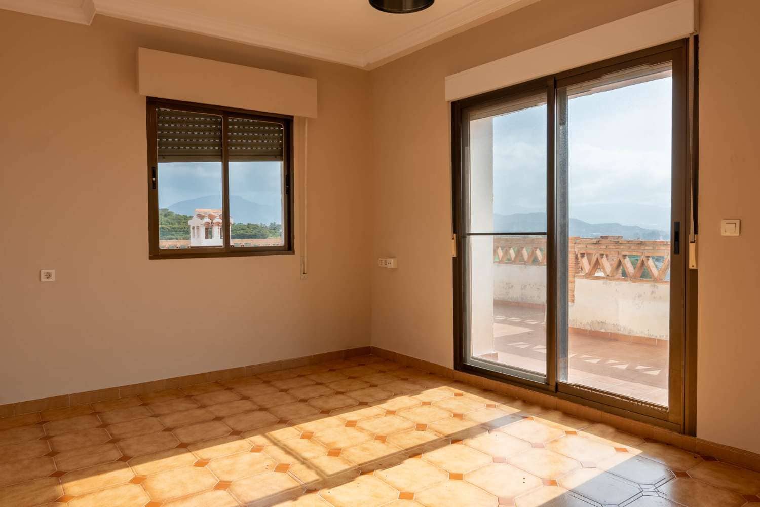 5 quarto Moradia para venda em Salobrena - 510 000 € (Ref: 9658427)