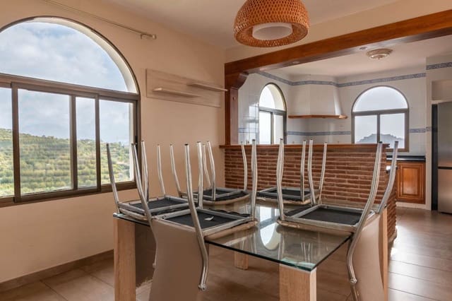 Chalet de 5 habitaciones en Salobreña en venta - 510.000 € (Ref: 9658427)