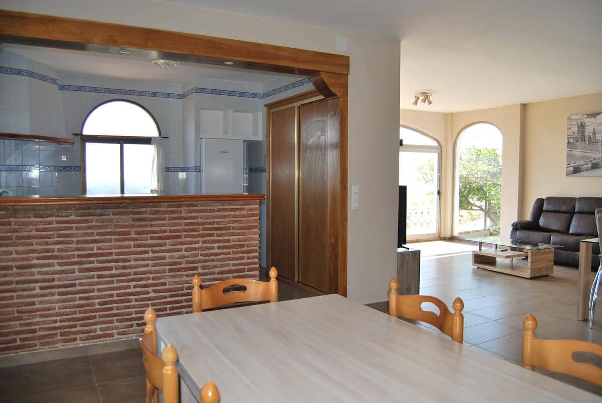 Chalet de 5 habitaciones en Salobreña en venta - 525.000 € (Ref: 9658427)
