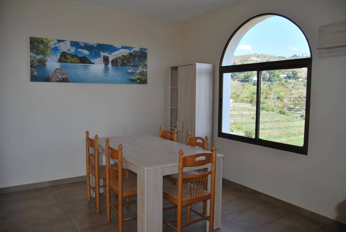 Chalet de 5 habitaciones en Salobreña en venta - 525.000 € (Ref: 9658427)
