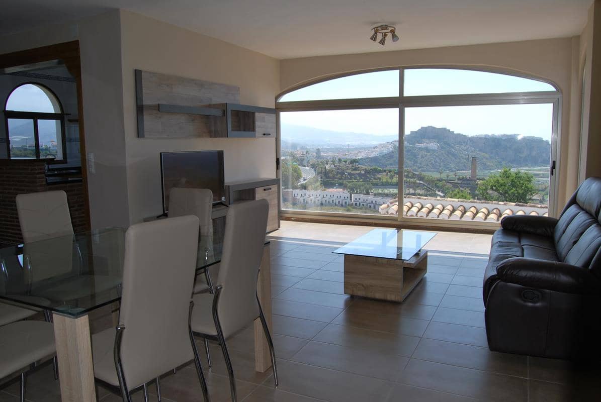 Chalet de 5 habitaciones en Salobreña en venta - 525.000 € (Ref: 9658427)