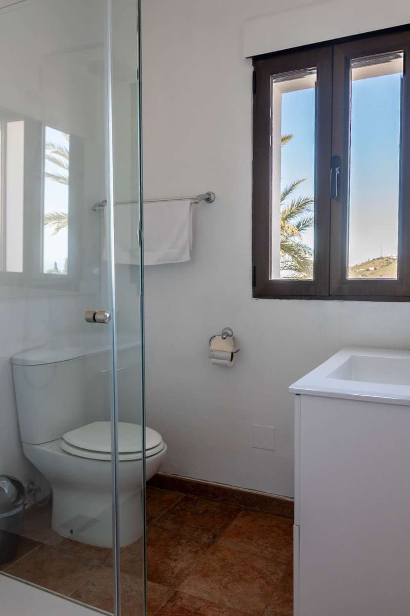 5 chambre Villa/Maison à vendre à Salobrena avec piscine - 950 000 € (Ref: 9780237)