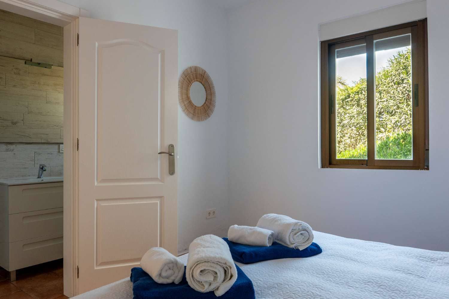 5 chambre Villa/Maison à vendre à Salobrena avec piscine - 950 000 € (Ref: 9780237)