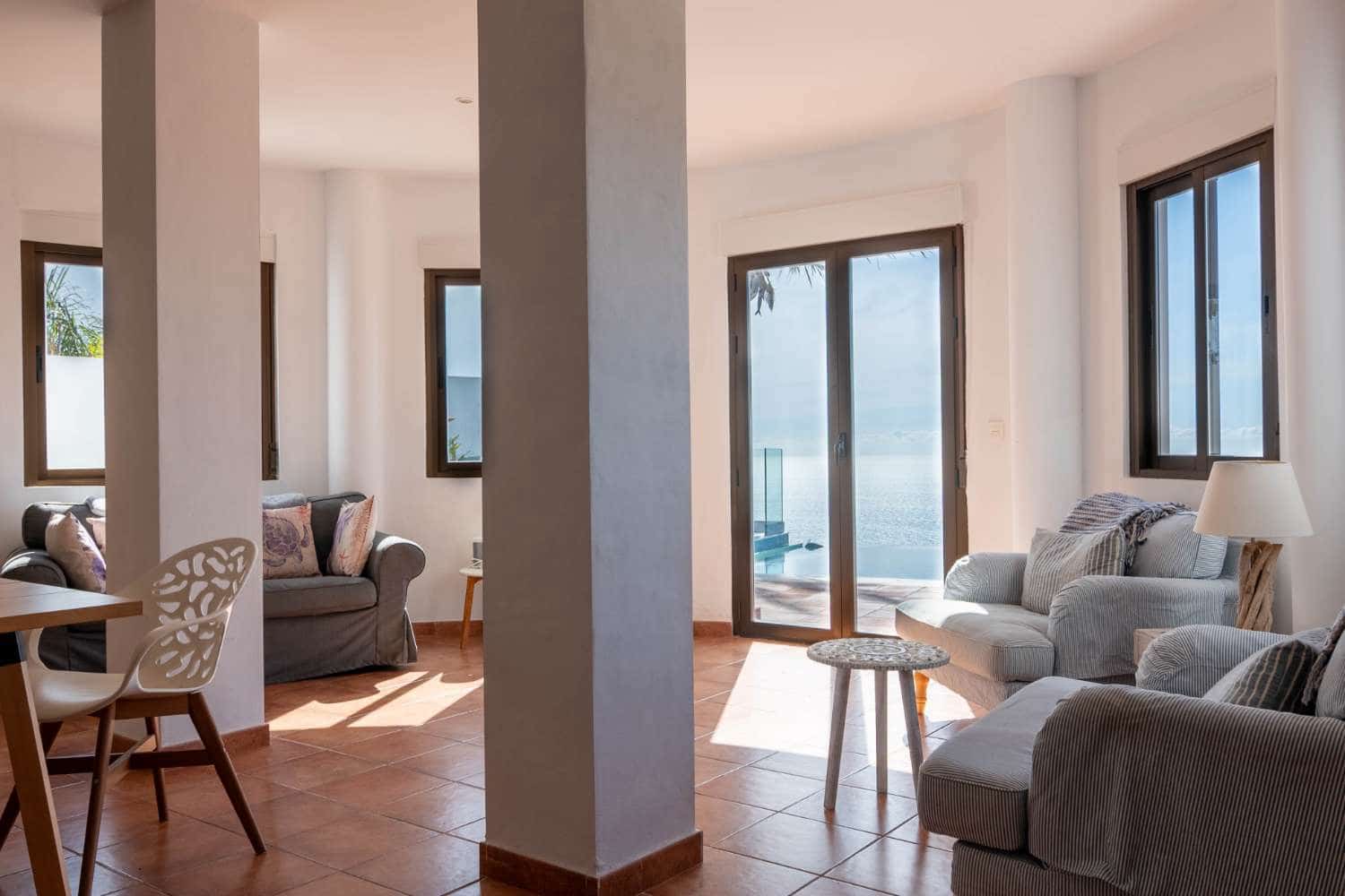 5 chambre Villa/Maison à vendre à Salobrena avec piscine - 950 000 € (Ref: 9780237)