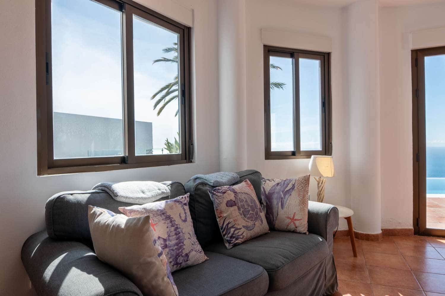 5 chambre Villa/Maison à vendre à Salobrena avec piscine - 950 000 € (Ref: 9780237)