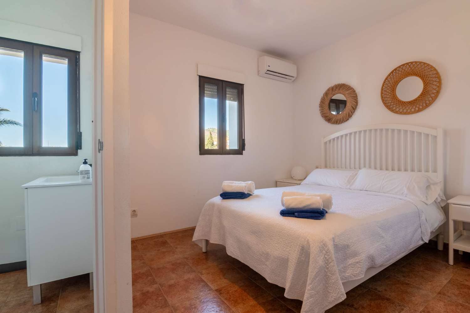 5 chambre Villa/Maison à vendre à Salobrena avec piscine - 950 000 € (Ref: 9780237)