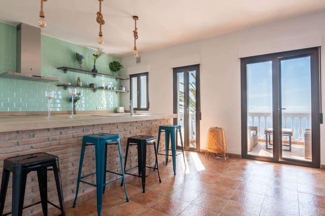 5 chambre Villa/Maison à vendre à Salobreña avec piscine - 950 000 € (Ref: 9780237)