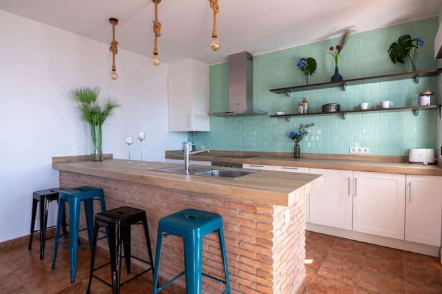 5 chambre Villa/Maison à vendre à Salobreña avec piscine - 950 000 € (Ref: 9780237)