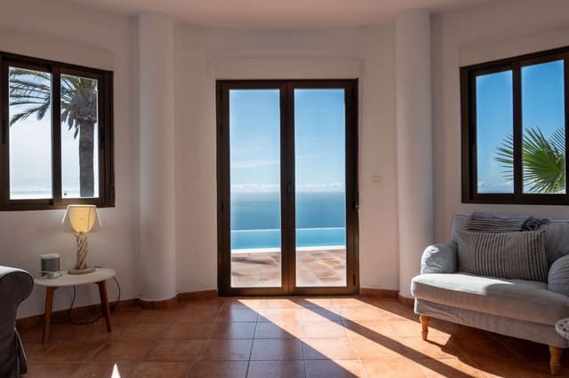 5 sovrum Villa till salu i Salobreña med pool - 895 000 € (Ref: 9780237)