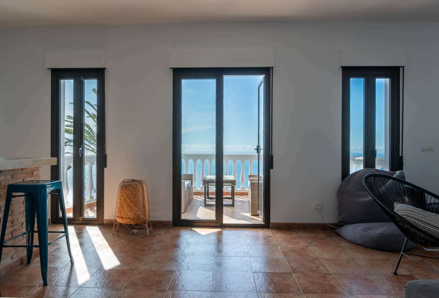 5 chambre Villa/Maison à vendre à Salobrena avec piscine - 950 000 € (Ref: 9780237)