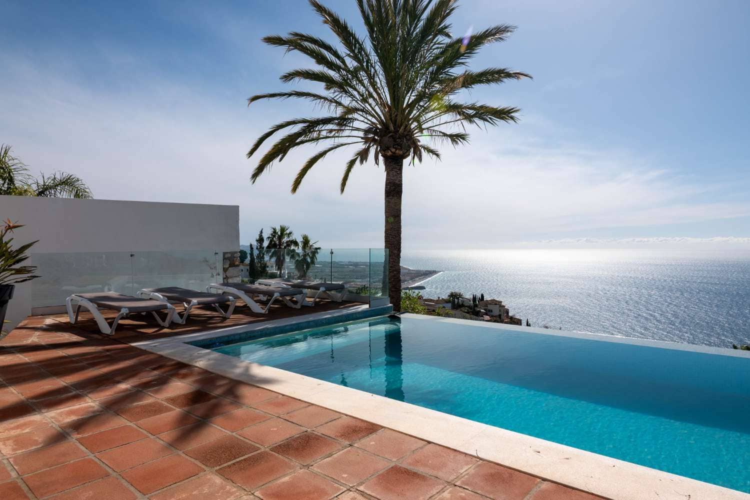 5 chambre Villa/Maison à vendre à Salobrena avec piscine - 950 000 € (Ref: 9780237)