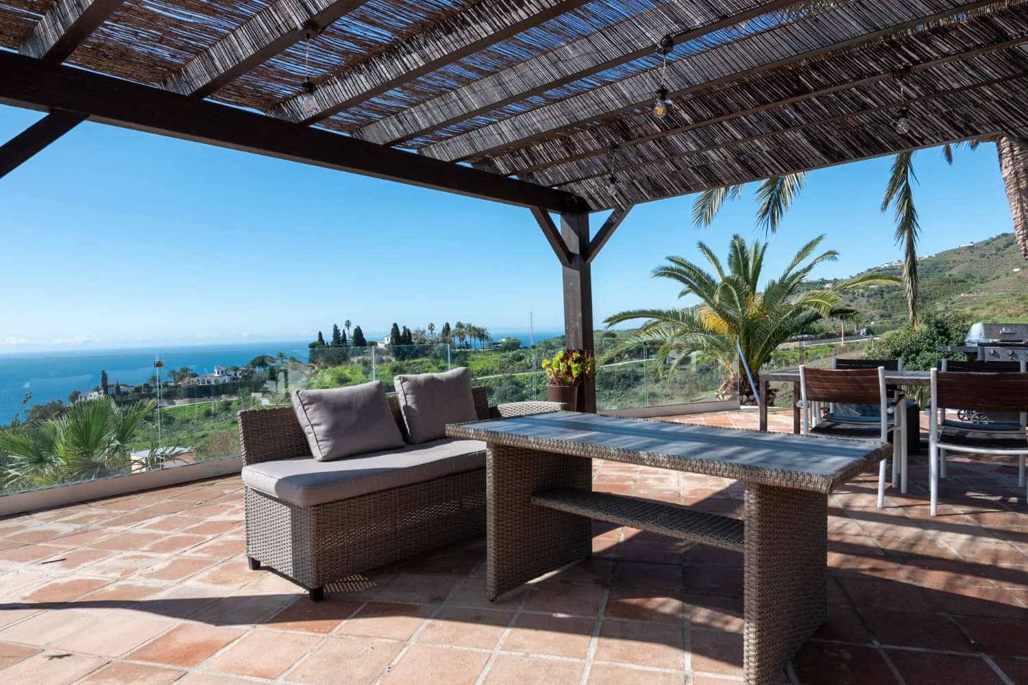 5 chambre Villa/Maison à vendre à Salobrena avec piscine - 950 000 € (Ref: 9780237)