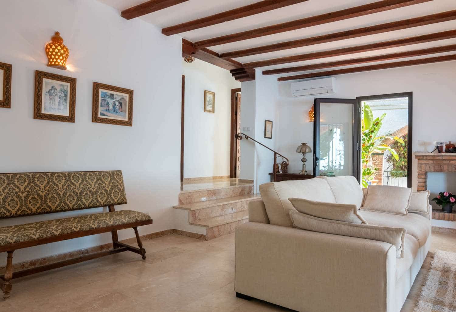 3 quarto Casa em Banda para venda em Almunecar com piscina garagem - 650 000 € (Ref: 9804067)