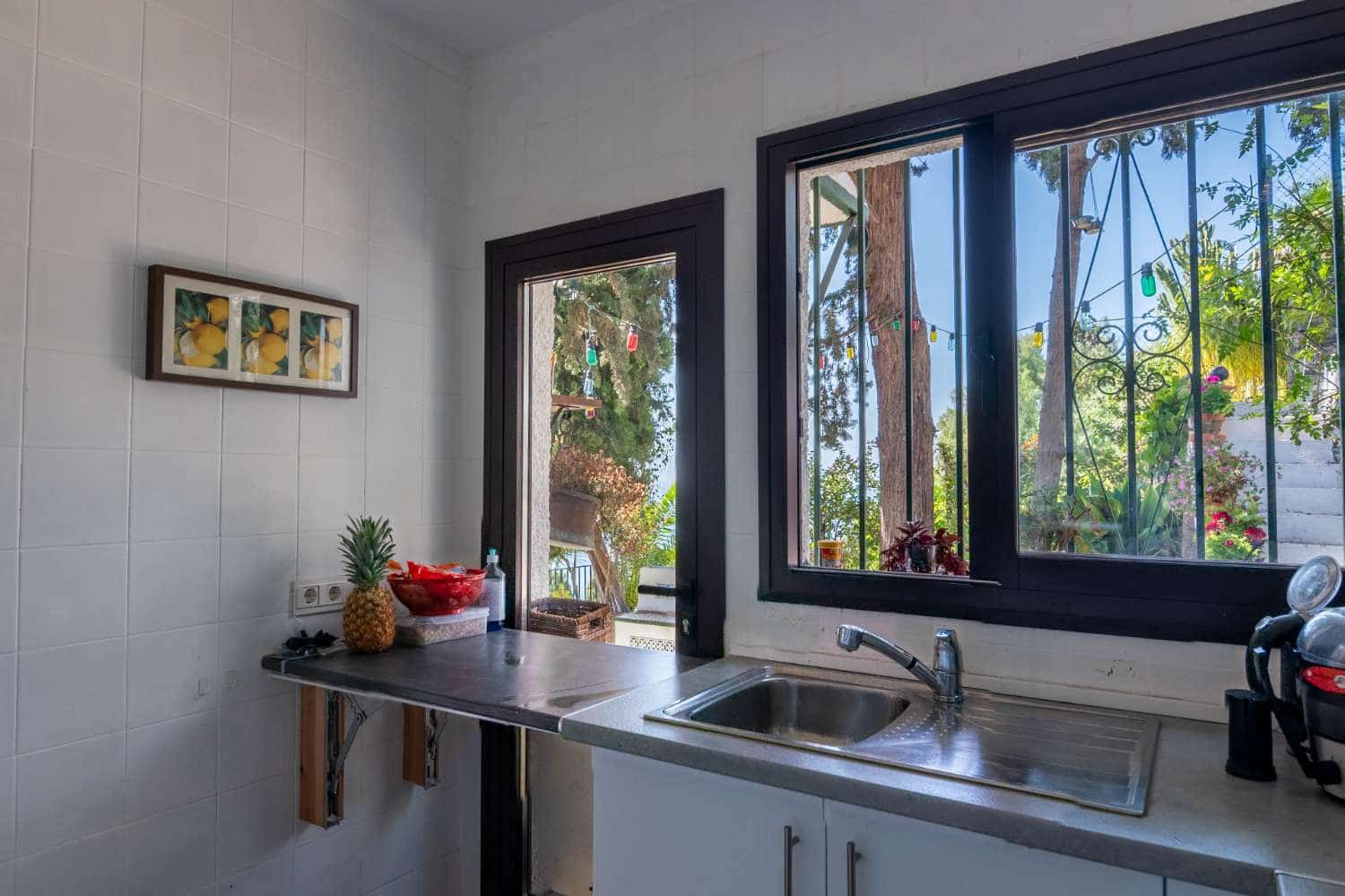 3 quarto Casa em Banda para venda em Almunecar com piscina garagem - 650 000 € (Ref: 9804067)