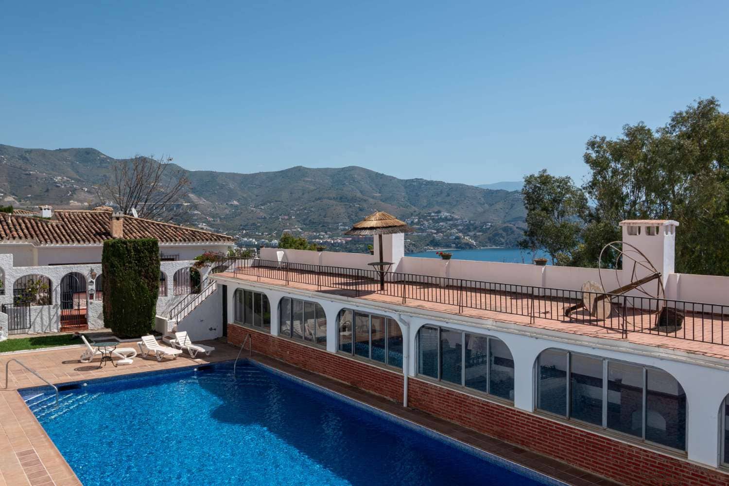 3 quarto Casa em Banda para venda em Almunecar com piscina garagem - 650 000 € (Ref: 9804067)