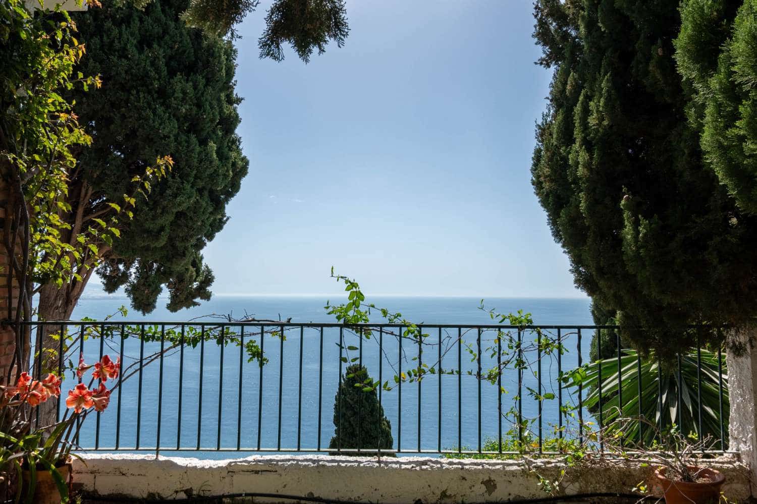 3 quarto Casa em Banda para venda em Almunecar com piscina garagem - 650 000 € (Ref: 9804067)