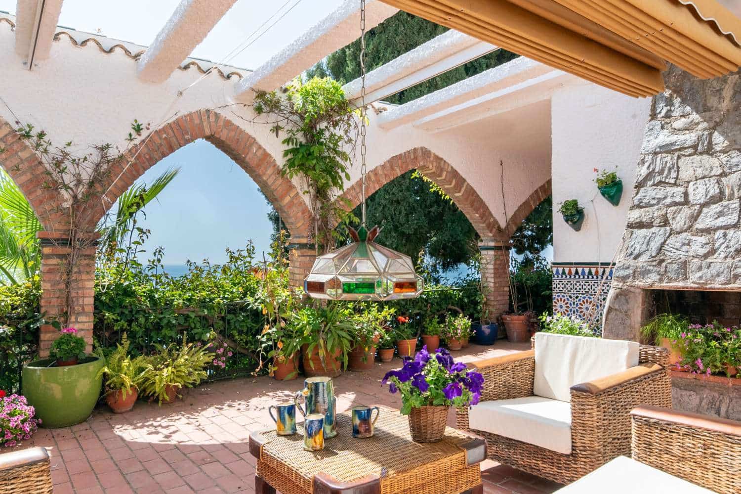 3 quarto Casa em Banda para venda em Almunecar com piscina garagem - 650 000 € (Ref: 9804067)