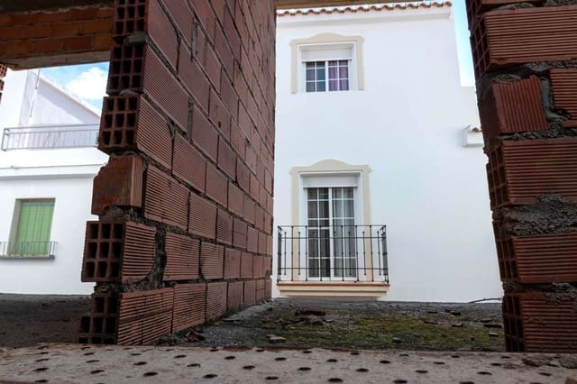 Casa en Molvízar en venta - 45.000 € (Ref: 9804068)