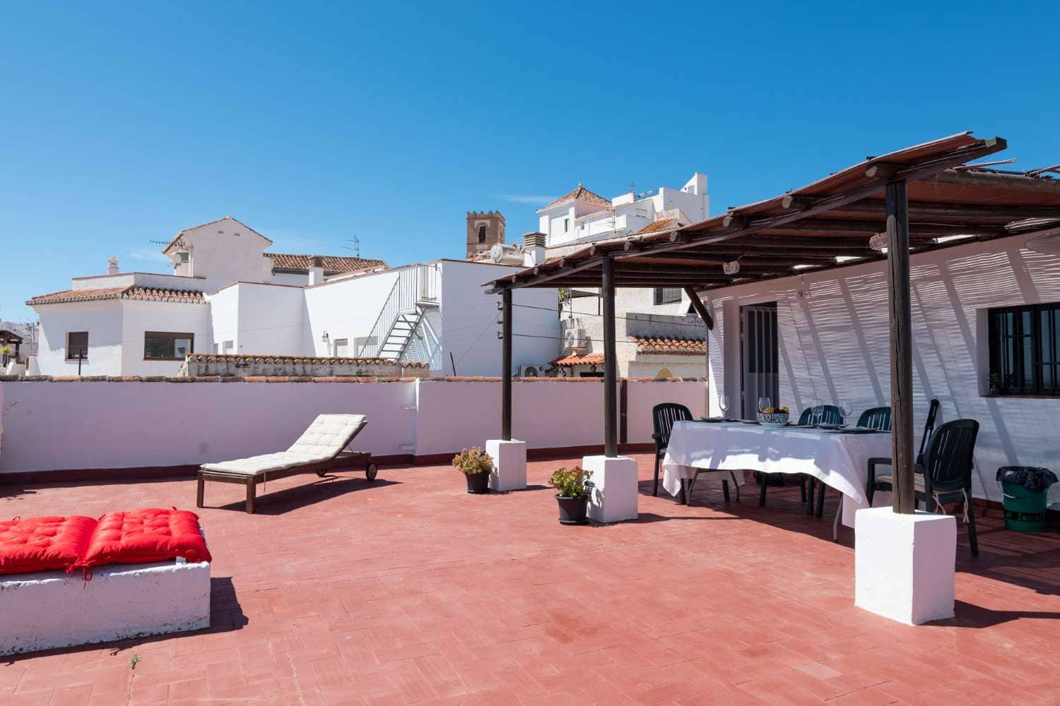 Casa de 7 habitaciones en Salobreña en venta - 795.000 € (Ref: 9806205)