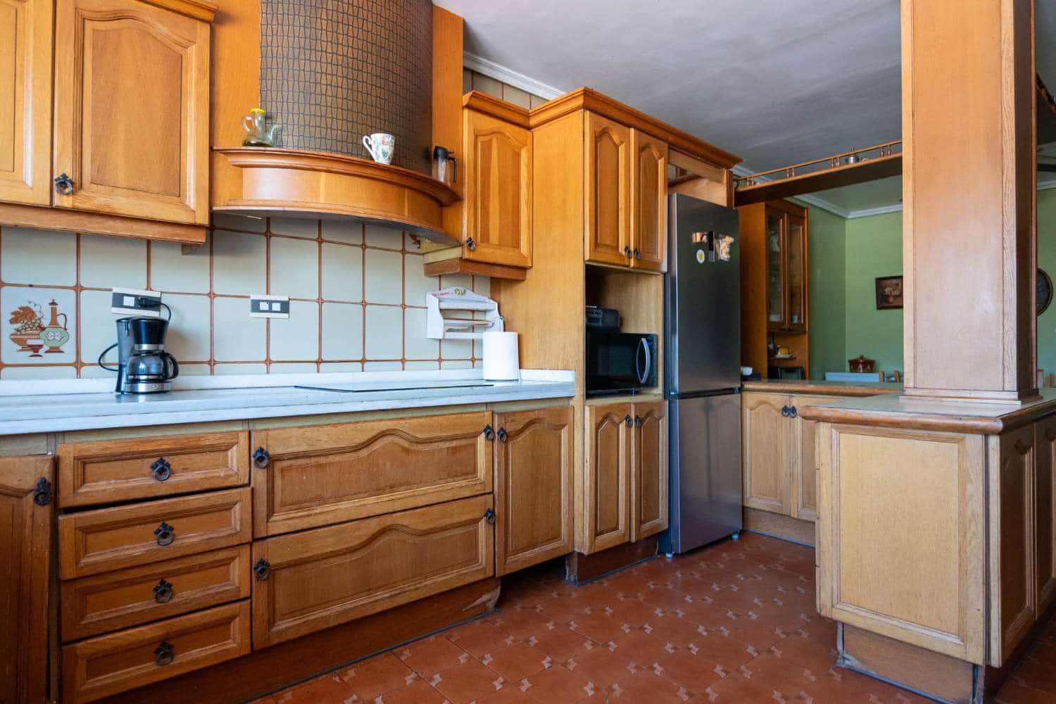 Casa de 7 habitaciones en Salobreña en venta - 795.000 € (Ref: 9806205)