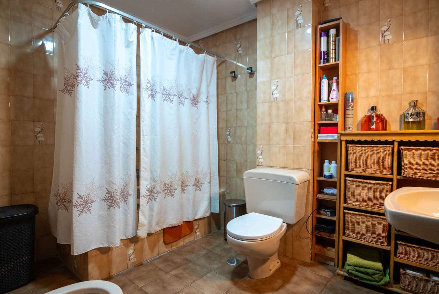 Casa de 7 habitaciones en Salobreña en venta - 795.000 € (Ref: 9806205)