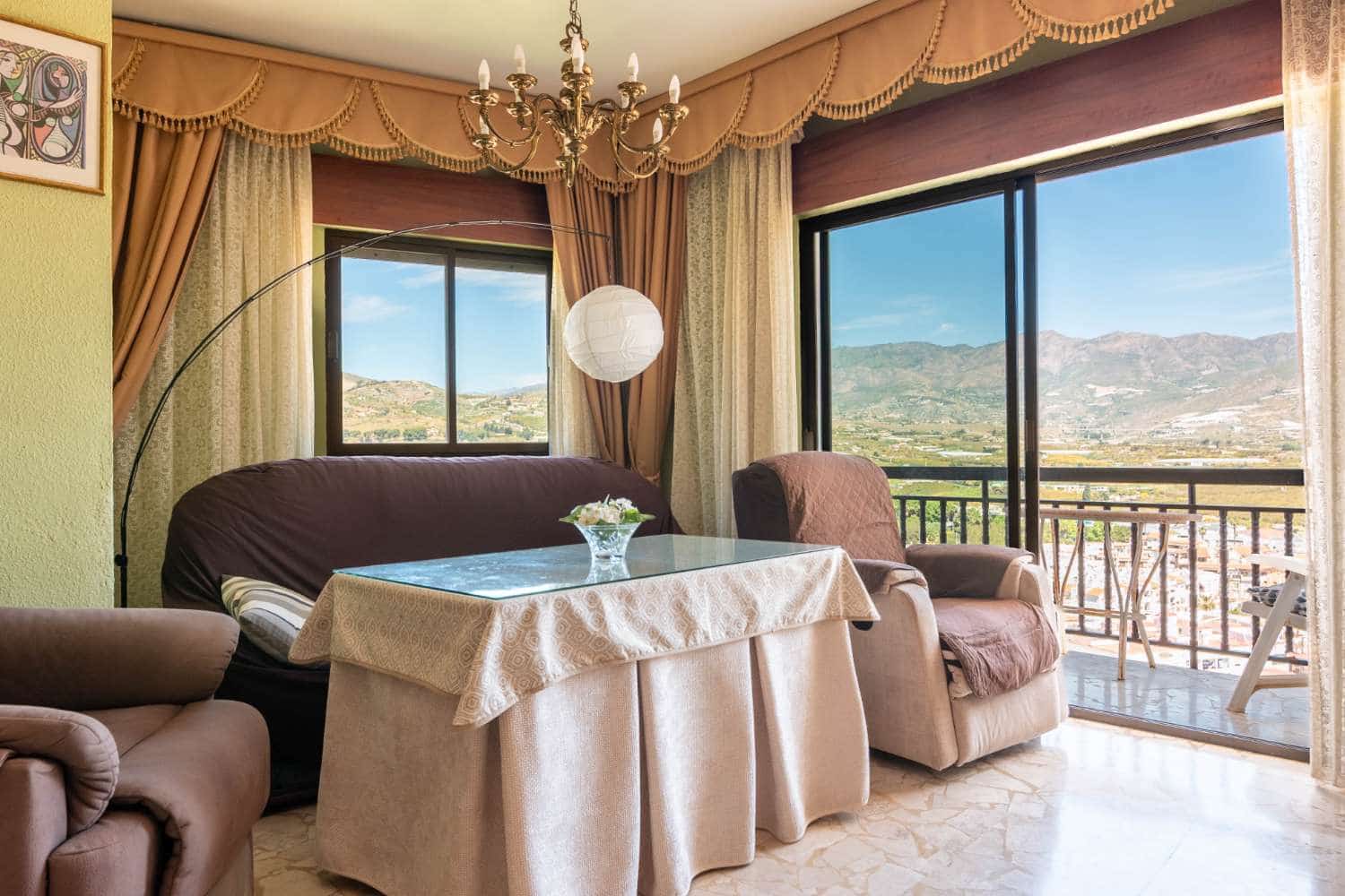 Casa de 7 habitaciones en Salobreña en venta - 795.000 € (Ref: 9806205)