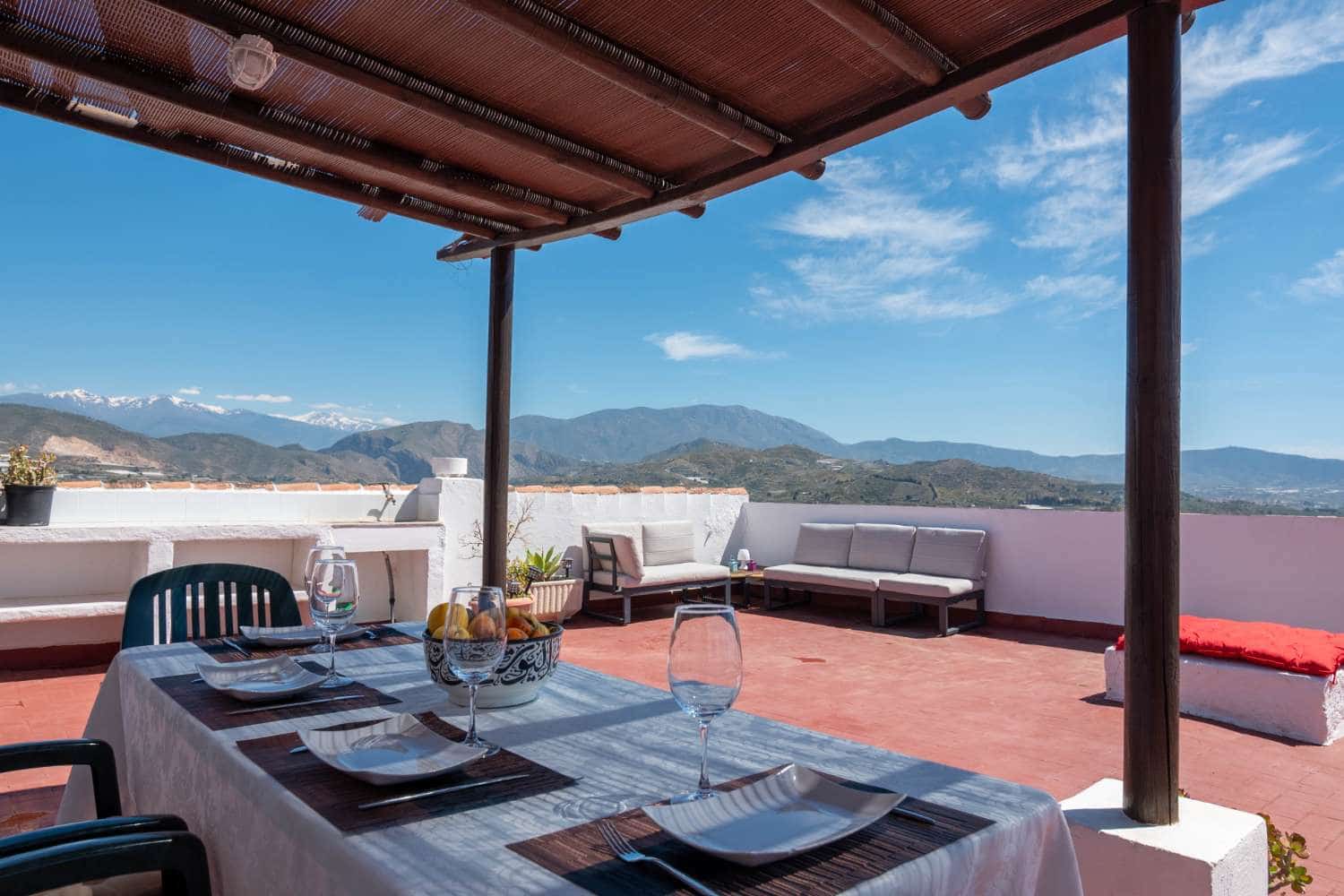 Casa de 7 habitaciones en Salobreña en venta - 795.000 € (Ref: 9806205)