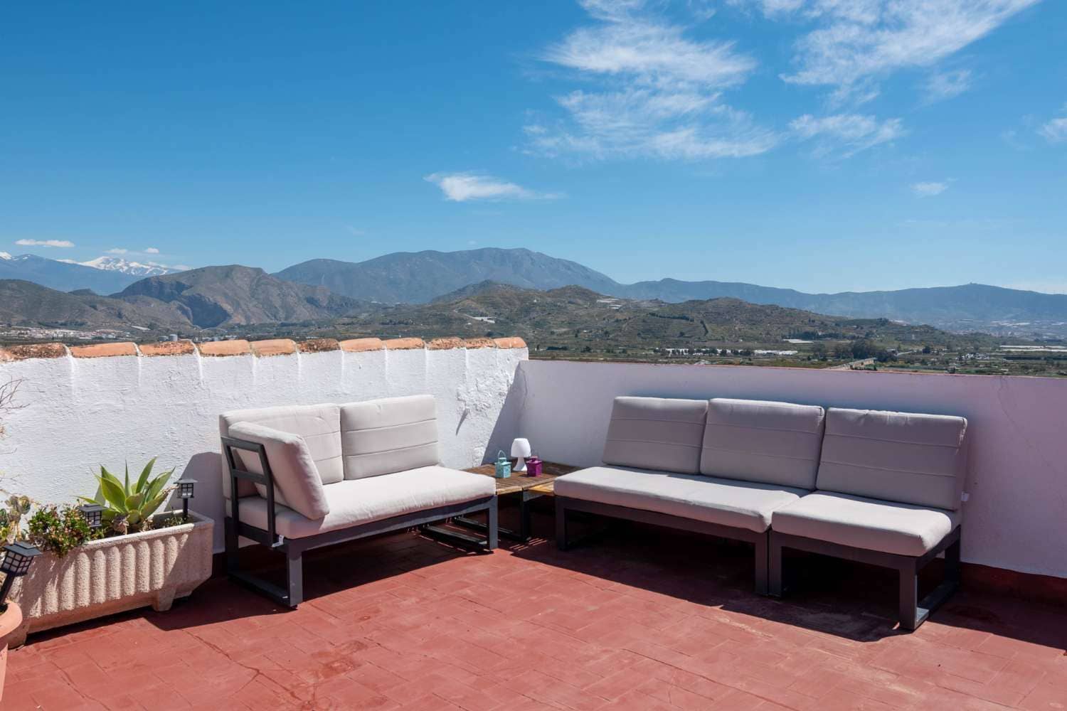 Casa de 7 habitaciones en Salobreña en venta - 795.000 € (Ref: 9806205)