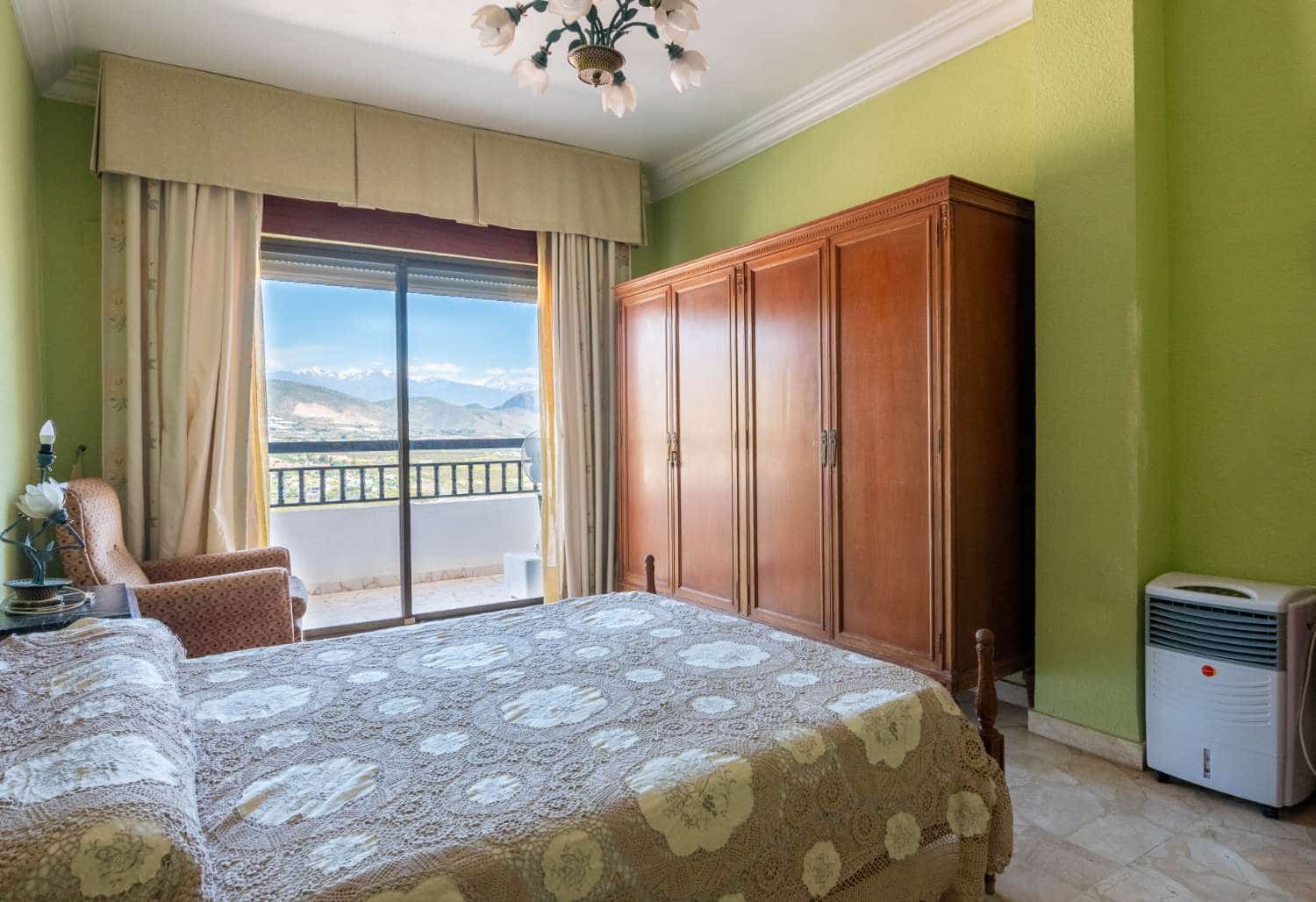 Casa de 7 habitaciones en Salobreña en venta - 795.000 € (Ref: 9806205)