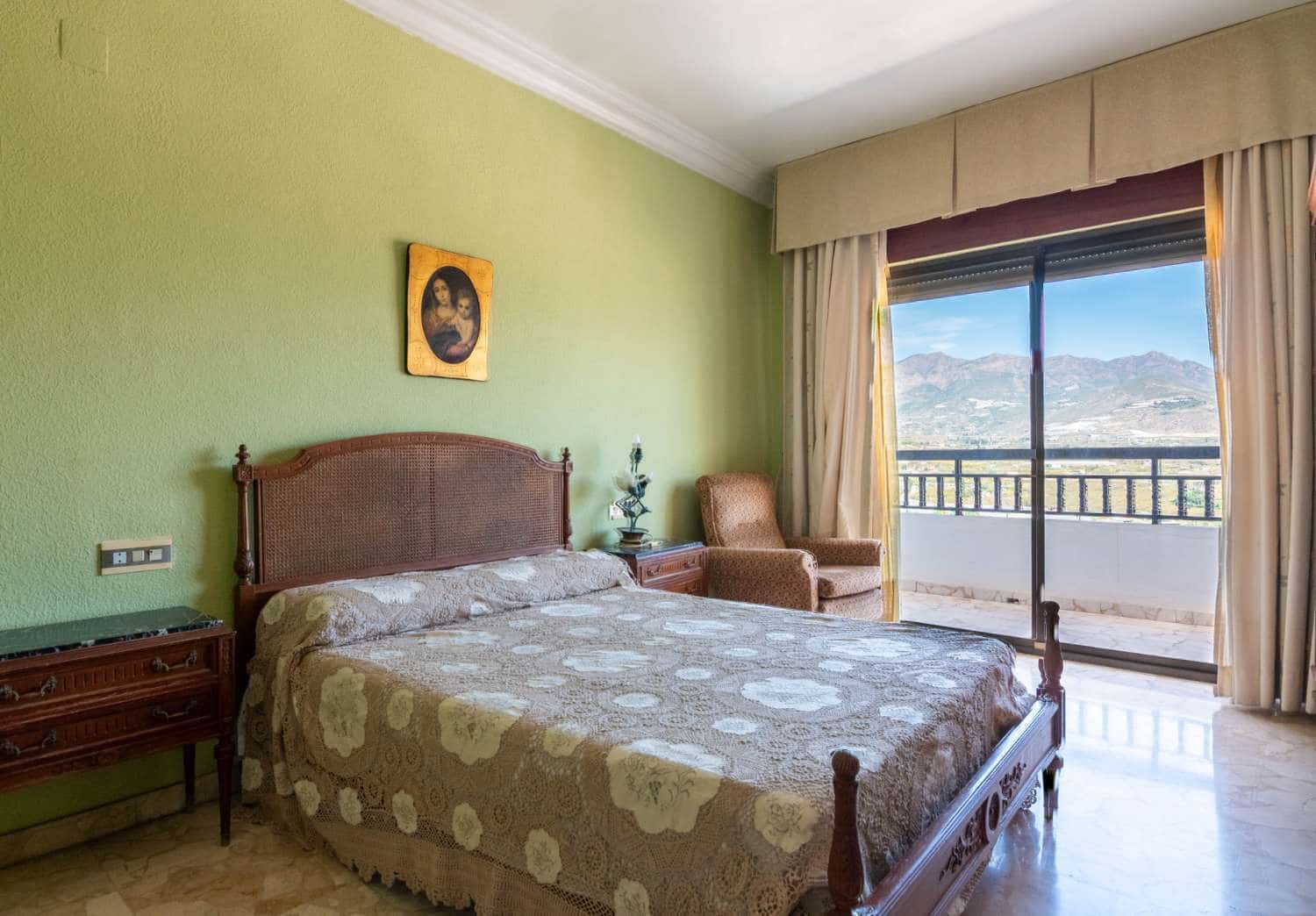 Casa de 7 habitaciones en Salobreña en venta - 795.000 € (Ref: 9806205)