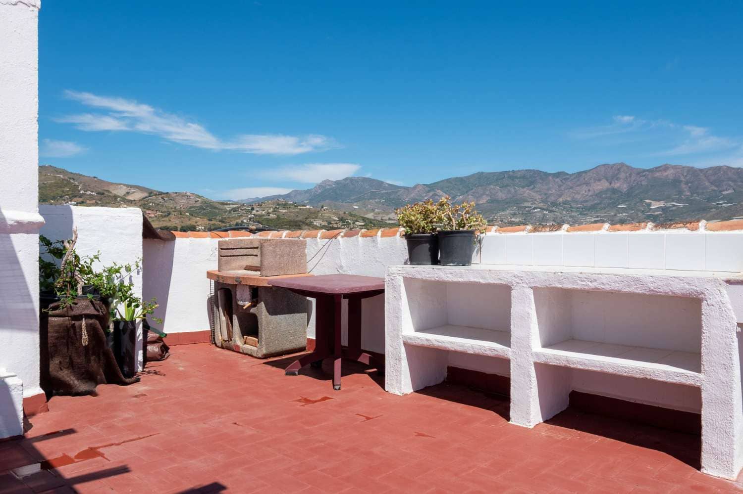 Casa de 7 habitaciones en Salobreña en venta - 795.000 € (Ref: 9806205)