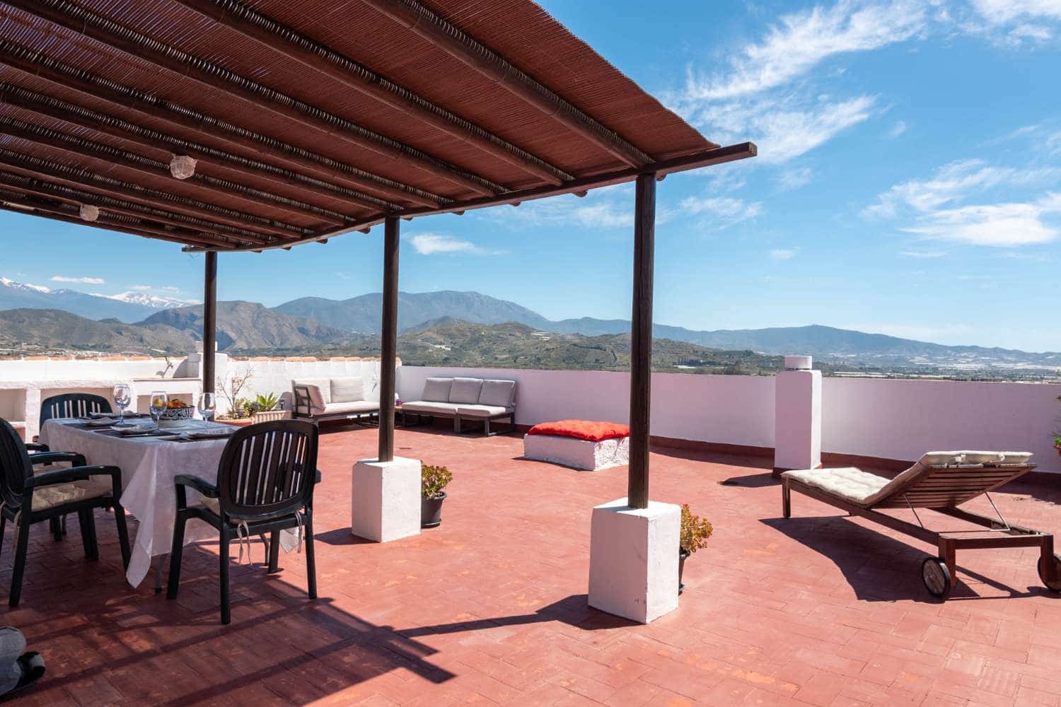 Casa de 7 habitaciones en Salobreña en venta - 795.000 € (Ref: 9806205)