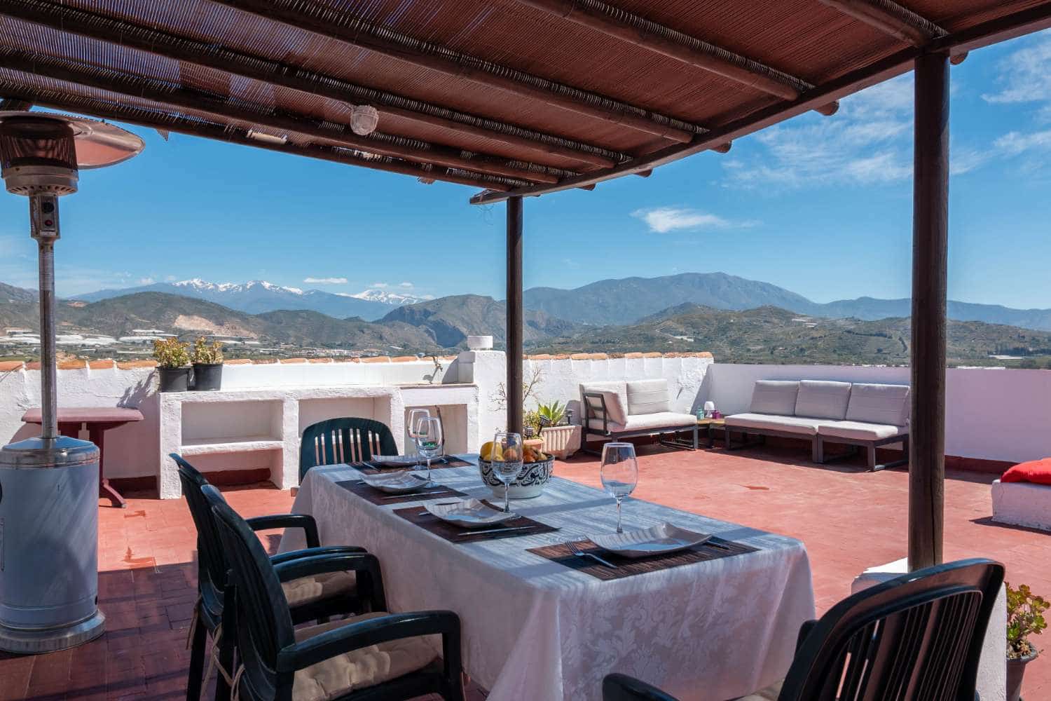 Casa de 7 habitaciones en Salobreña en venta - 795.000 € (Ref: 9806205)