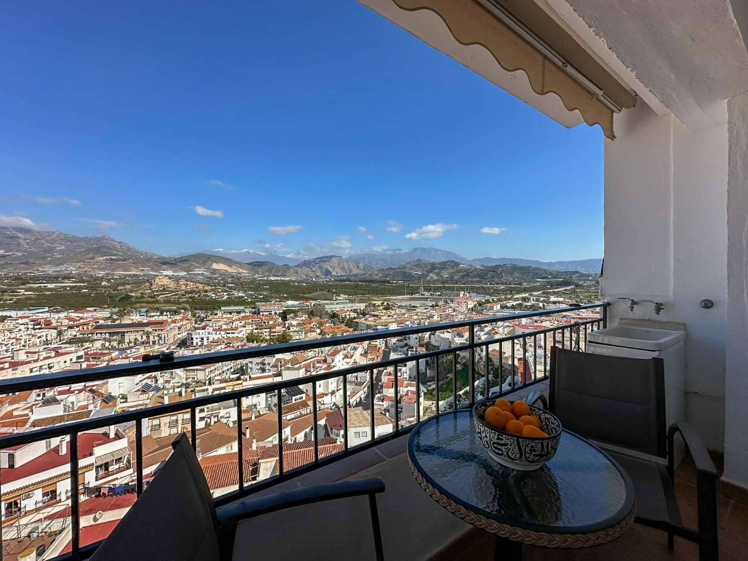 Casa de 7 habitaciones en Salobreña en venta - 795.000 € (Ref: 9806205)