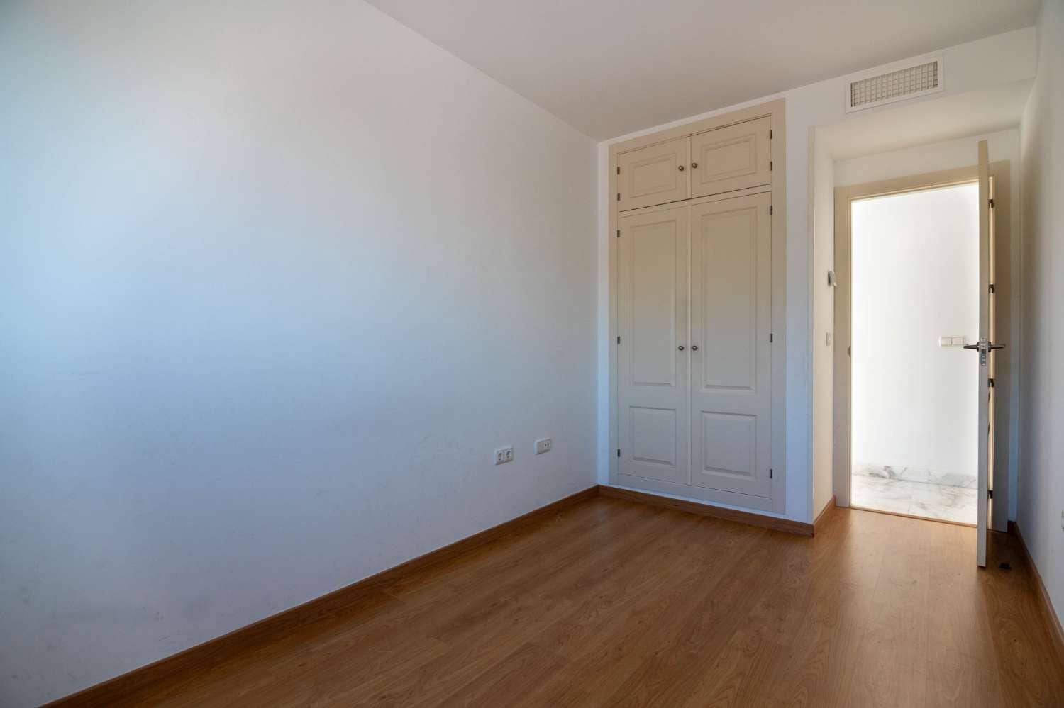 3 chambre Appartement à vendre à Salobrena avec garage - 365 000 € (Ref: 9869907)