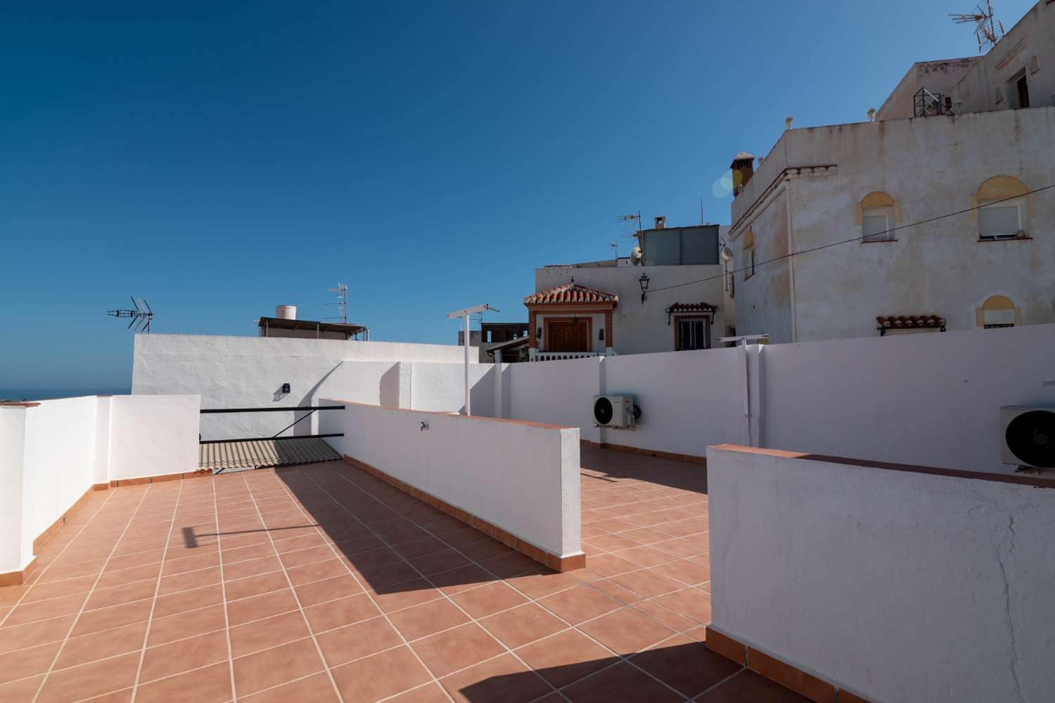 2 quarto Casa em Banda para venda em Salobrena - 180 000 € (Ref: 9899125)