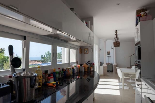 3 makuuhuone Huvila vuokrattavana paikassa Salobreña mukana uima-altaan - 1 350 € (Ref: 9939486)