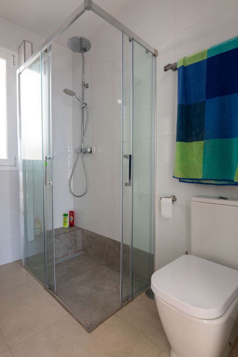 3 makuuhuone Huvila vuokrattavana paikassa Salobrena mukana uima-altaan - 1 350 € (Ref: 9939486)