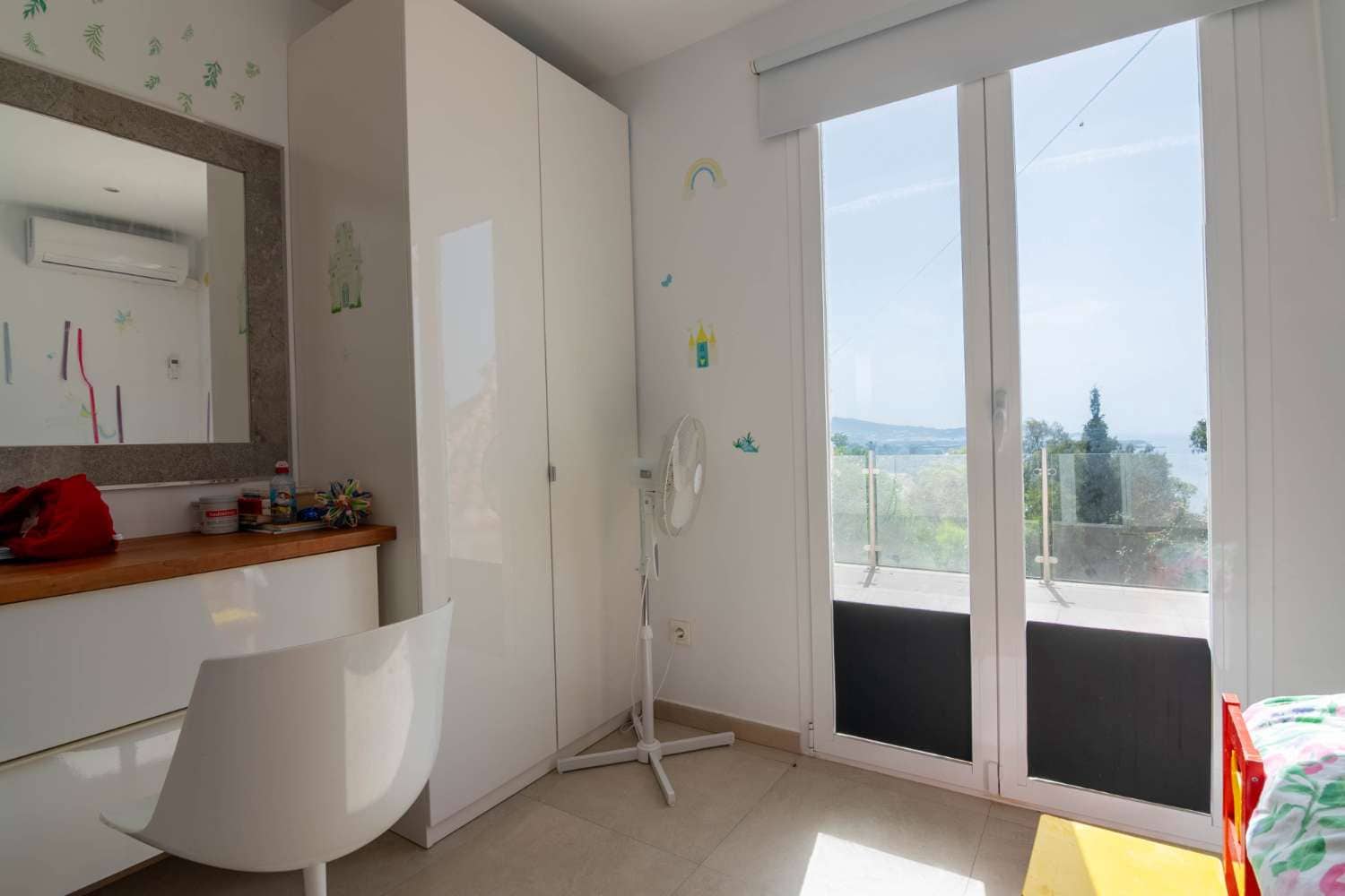 3 makuuhuone Huvila vuokrattavana paikassa Salobrena mukana uima-altaan - 1 350 € (Ref: 9939486)