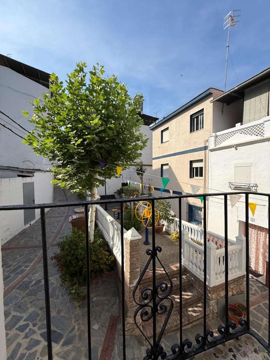4 bedroom Townhouse for sale in Jete - € 120,000 (Ref: 9941785)