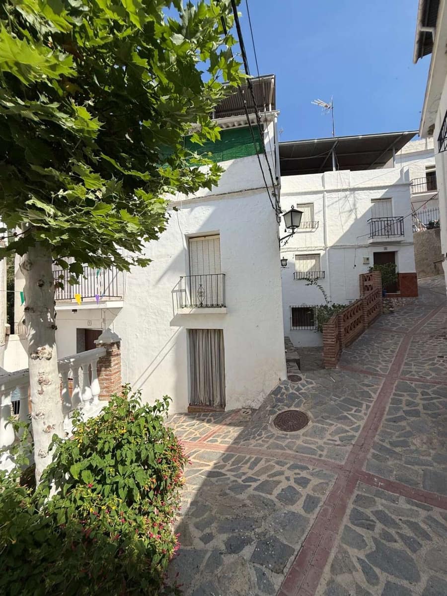 4 bedroom Townhouse for sale in Jete - € 120,000 (Ref: 9941785)